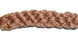 Extended lanyard knot pattern